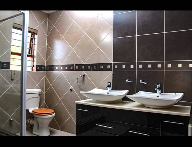 3 BEDROOM HOUSE FOR SALE IN SONNEVELD